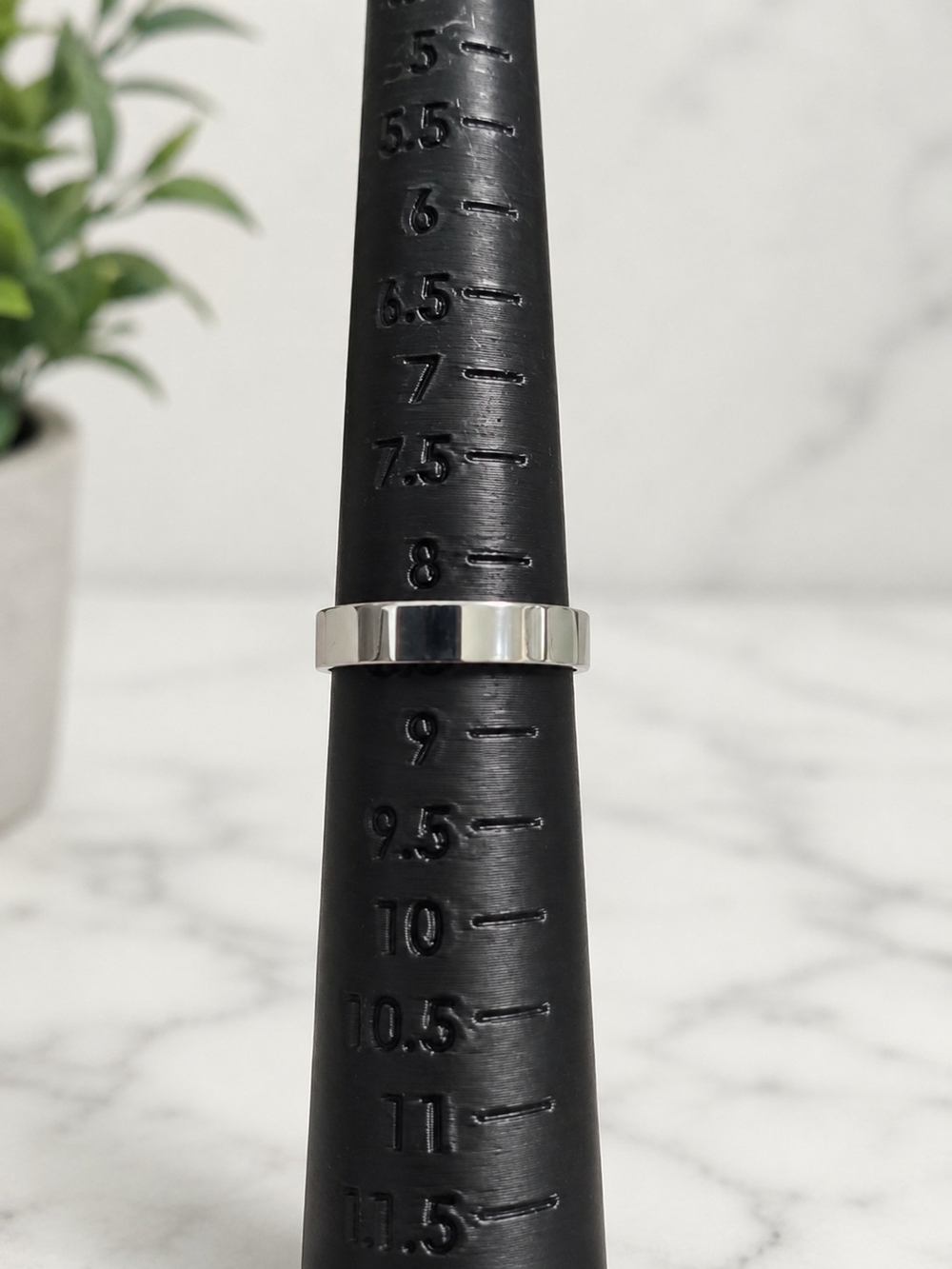 Minimalist Silver Tone Band Ring Size 8.5 Unisex Modern